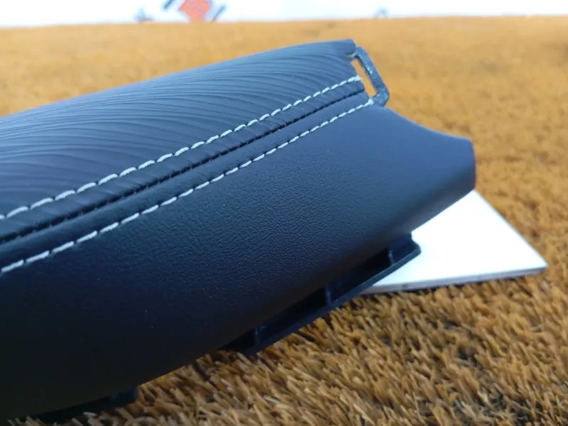 Накладка на торпедо