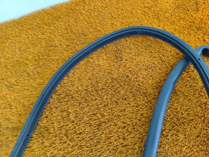 Уплотнитель двери