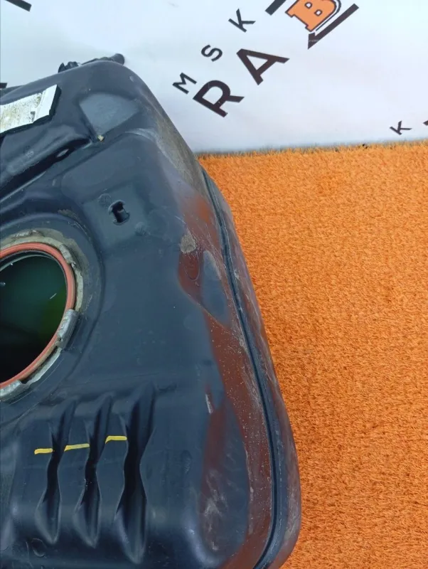 Бак топливный