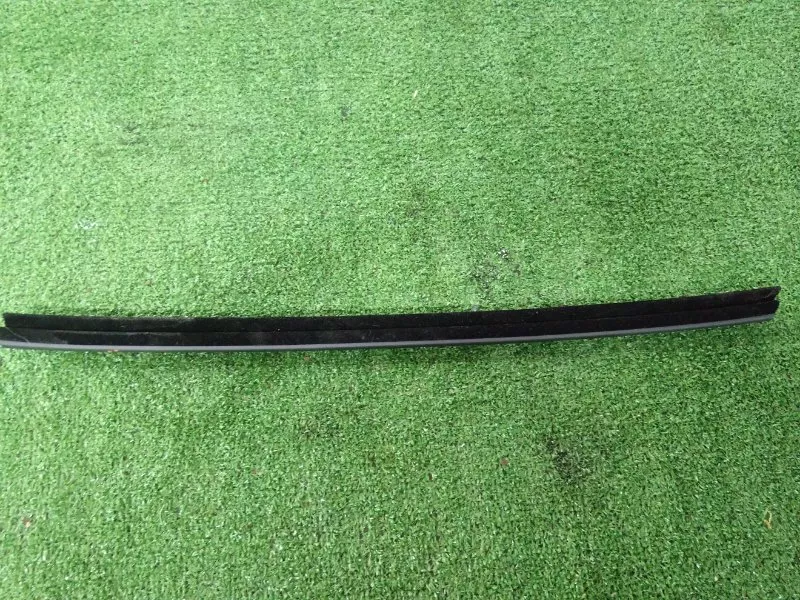 Уплотнитель стекла двери