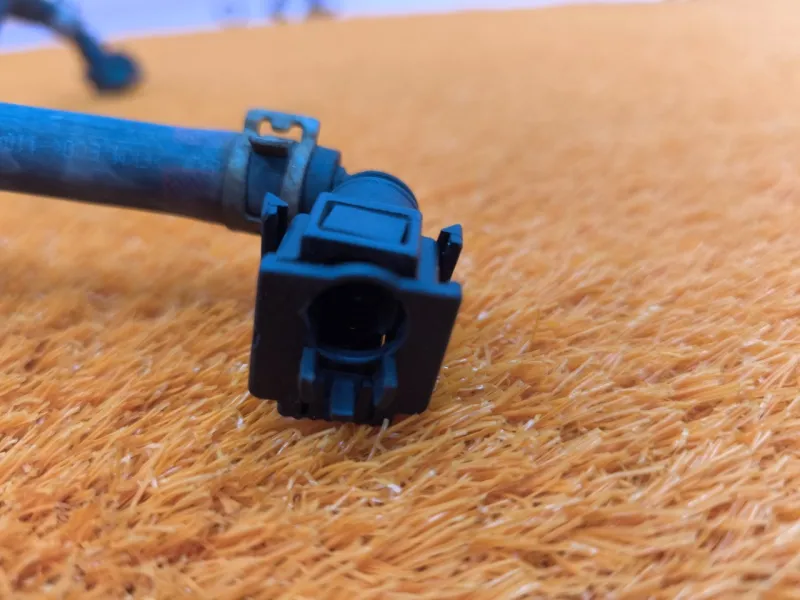 Трубка топливная