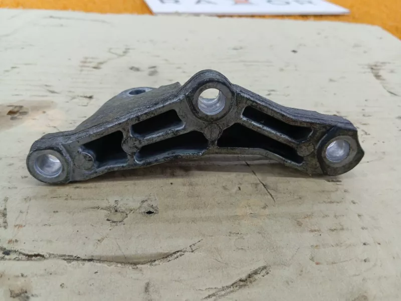 Кронштейн ТНВД