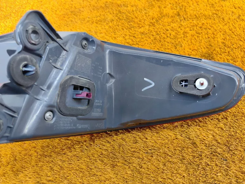 Фонарь задний