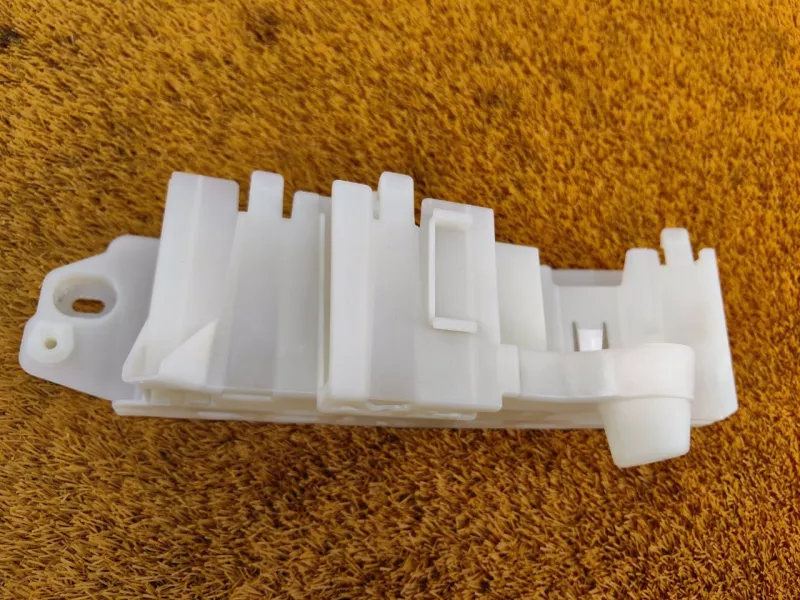 Кронштейн блока предохранителей