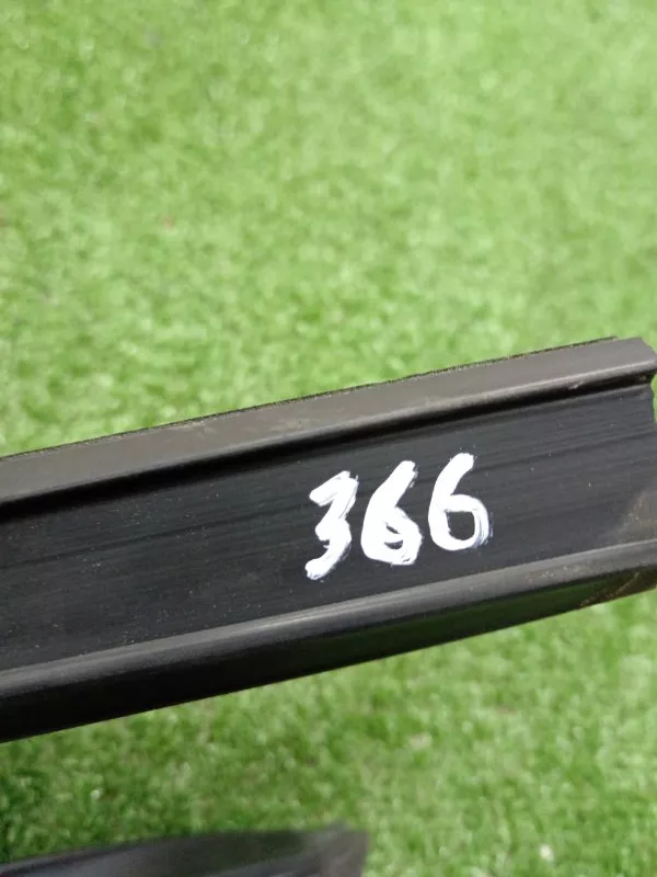 Уплотнитель стекла двери