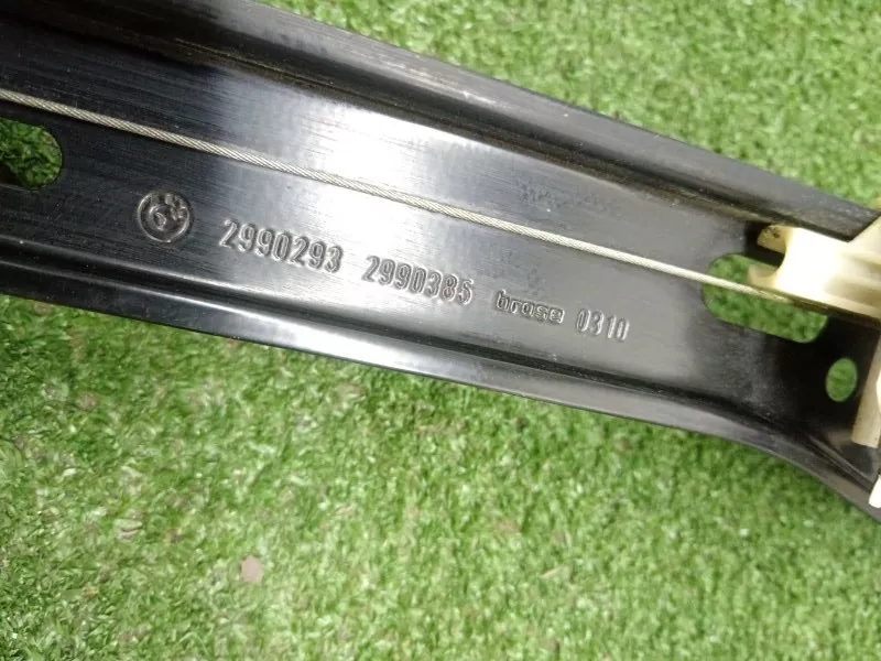 Стеклоподъемник BMW X1 2010 51332990385 E84, передний левый