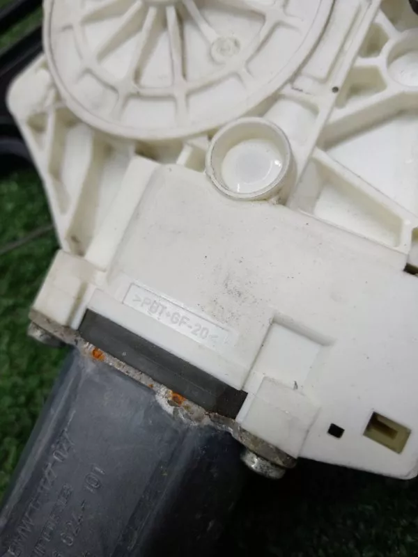 Стеклоподъемник BMW 1-Series 2007 51337138465 E87, передний левый