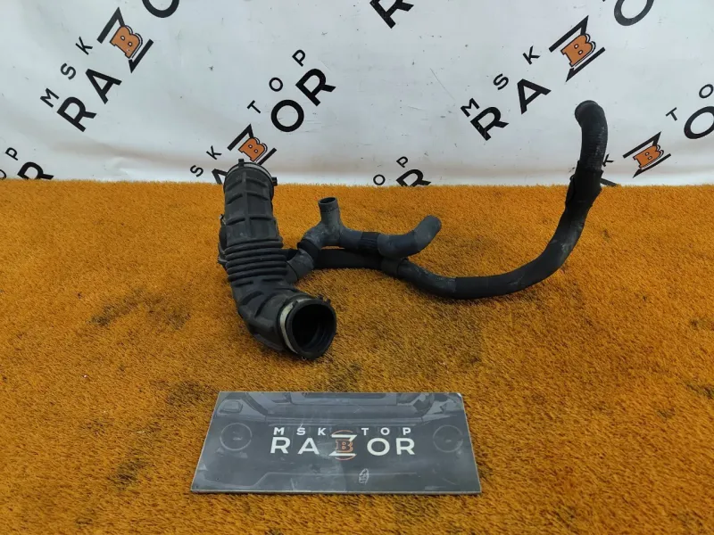 Патрубок воздушного фильтра