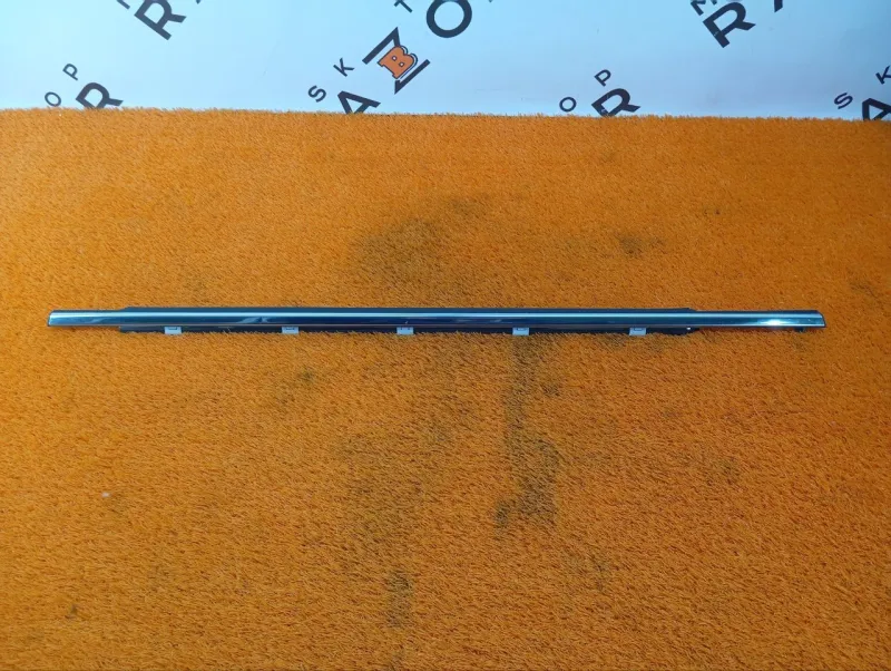 Молдинг стекла