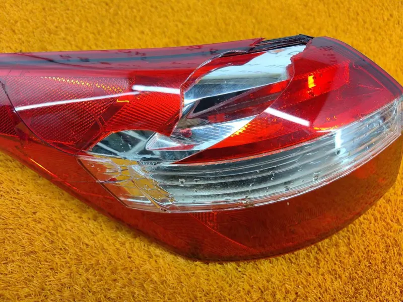 Фонарь задний