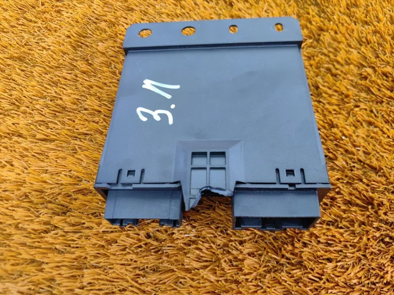 Блок управления крышкой багажника