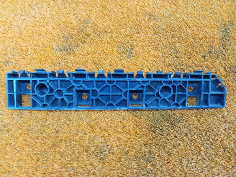 Крепление бампера