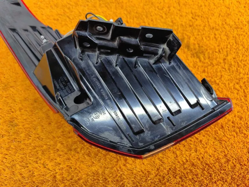 Фонарь задний