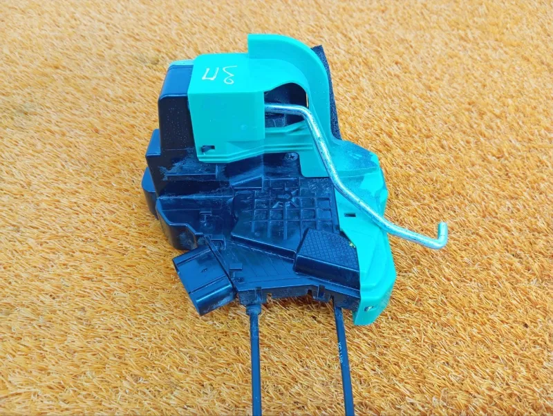 Замок двери