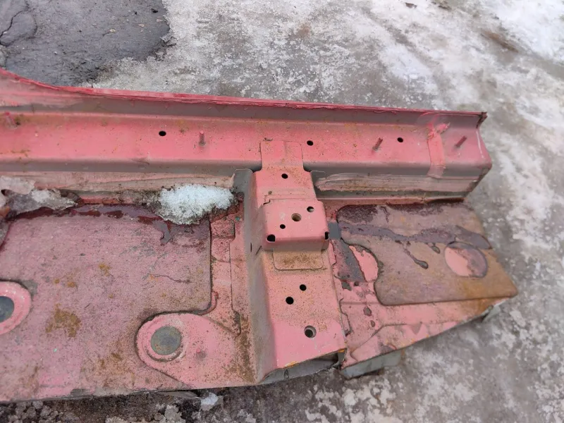 Порог с центральной стойкой