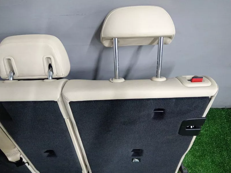 Спинка сиденья