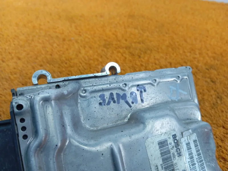 Блок управления двигателем