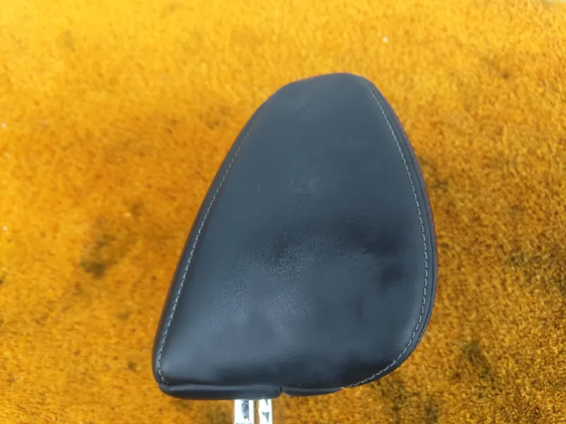 Подголовник сиденья