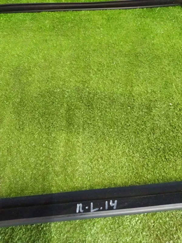 Уплотнитель стекла двери