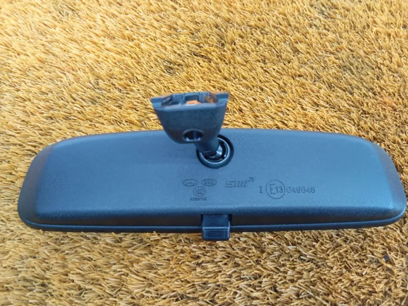 Зеркало заднего вида