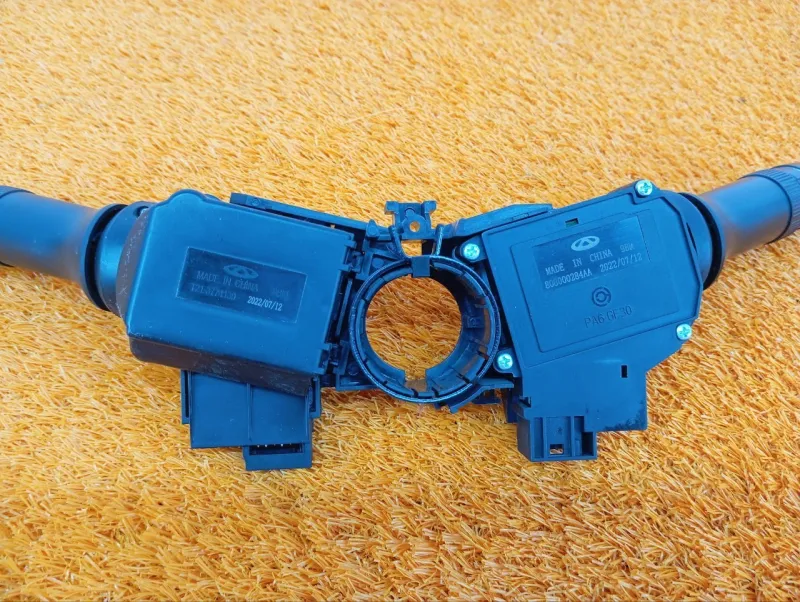 Подрулевой переключатель