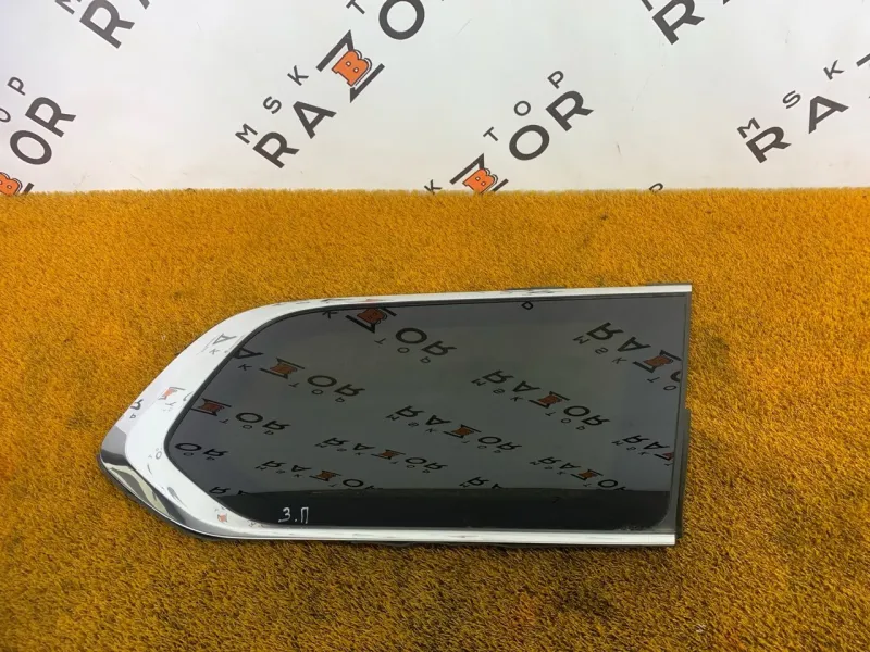 Стекло кузовное глухое