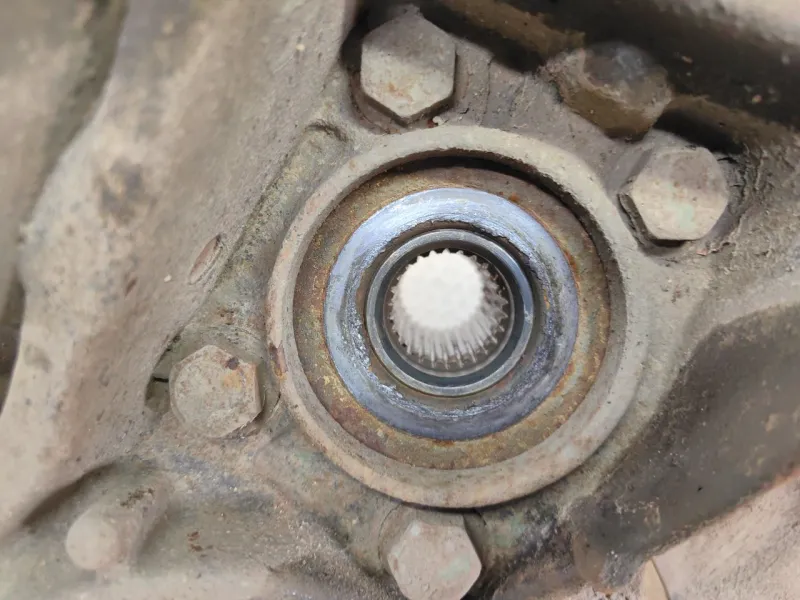 Кулак поворотный