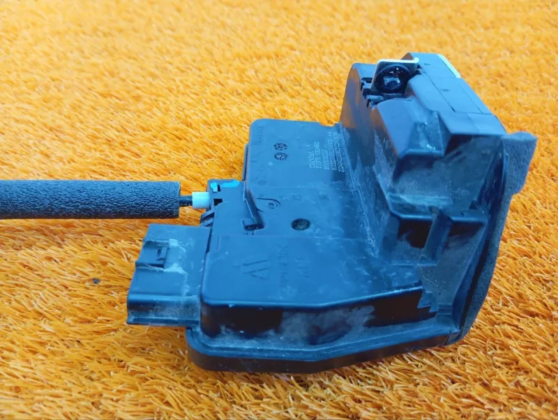 Замок двери