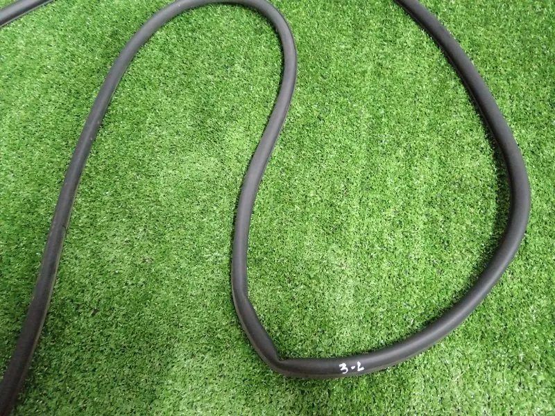 Уплотнитель двери