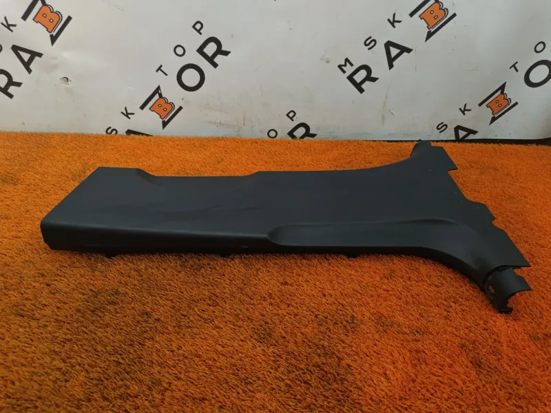 Обшивка центральной стойки