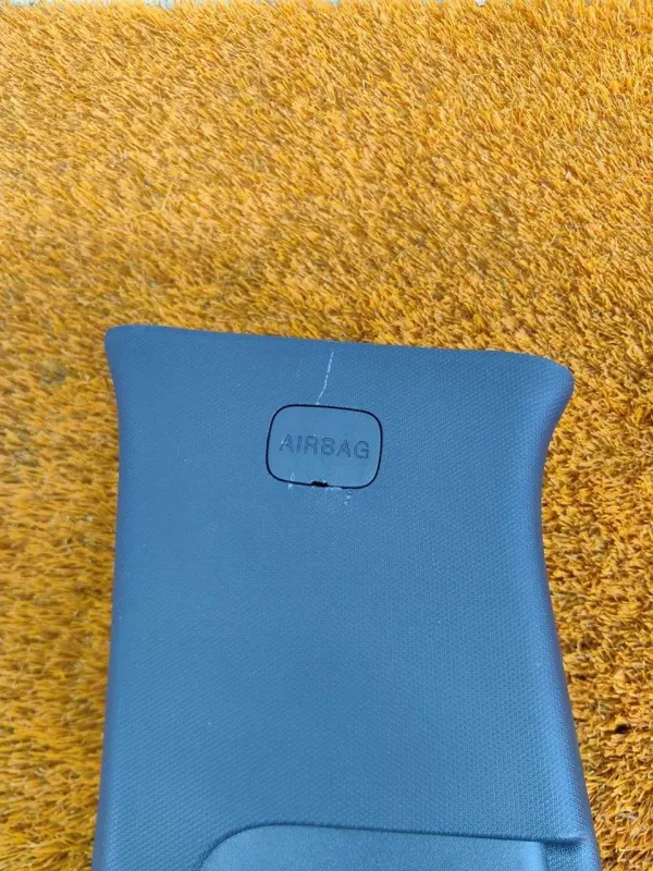 Обшивка центральной стойки