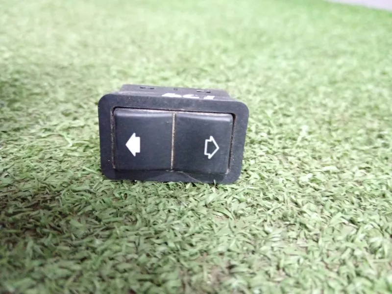 Кнопка стеклоподъемника