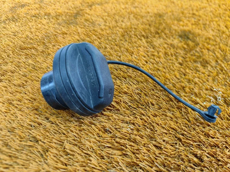 Крышка топливного бака