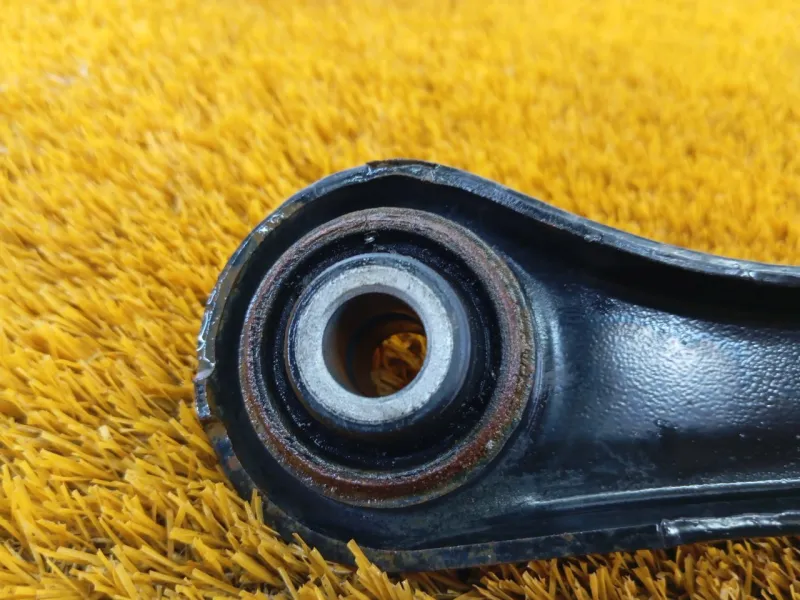 Рычаг подвески