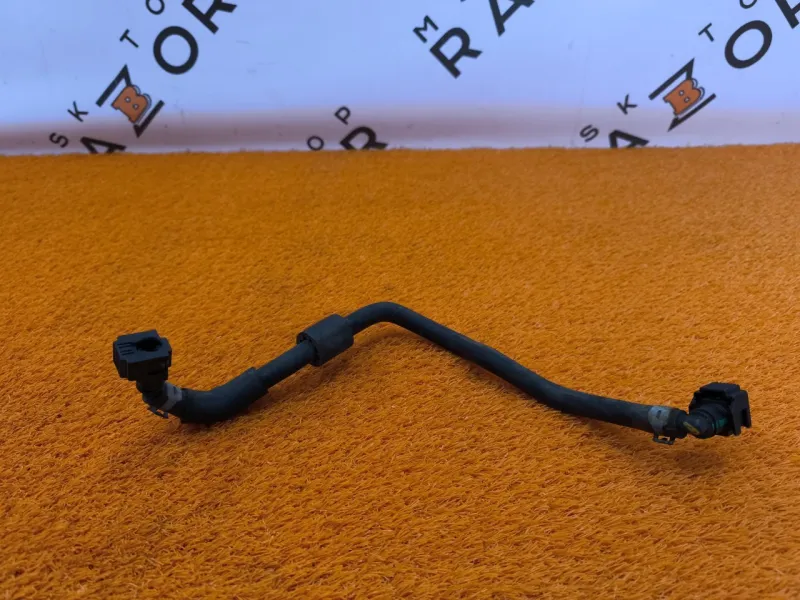 Трубка топливная