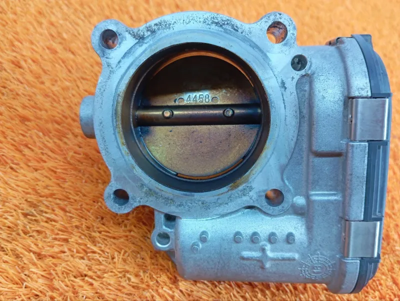 Дроссельная заслонка