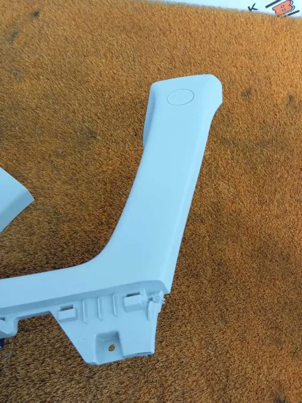 Накладка на стойку кузова