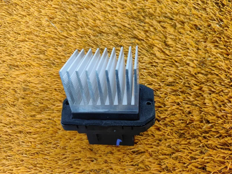 Резистор отопителя