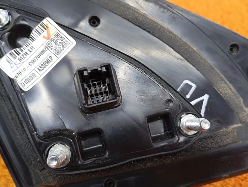 Кронштейн зеркала