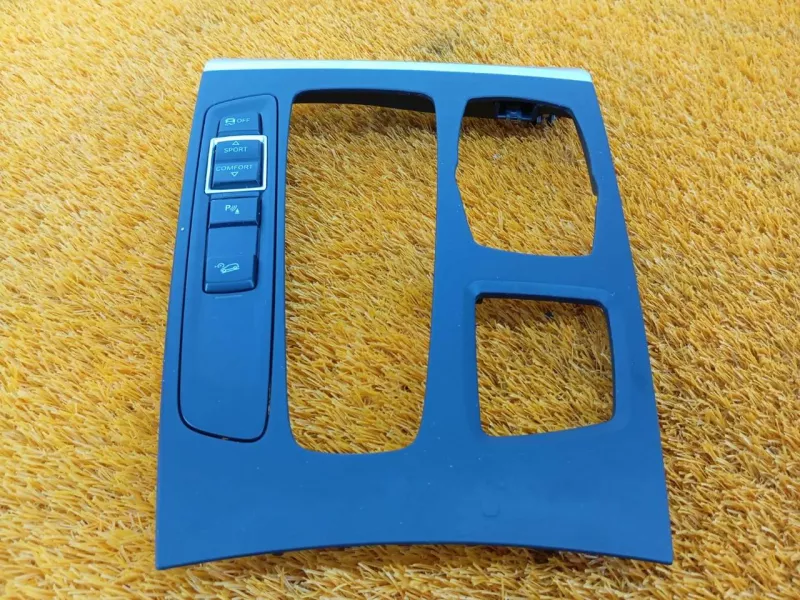 Накладка центральной консоли