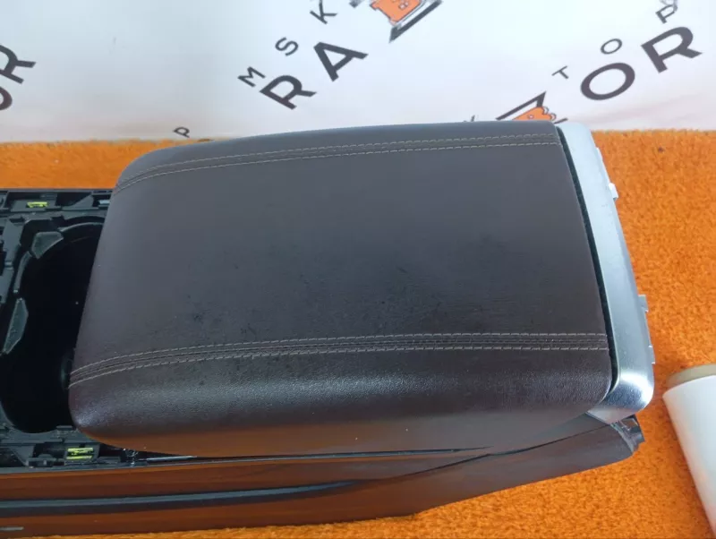 Консоль центральная