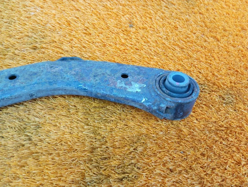 Рычаг подвески