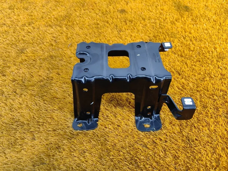 Кронштейн подлокотника