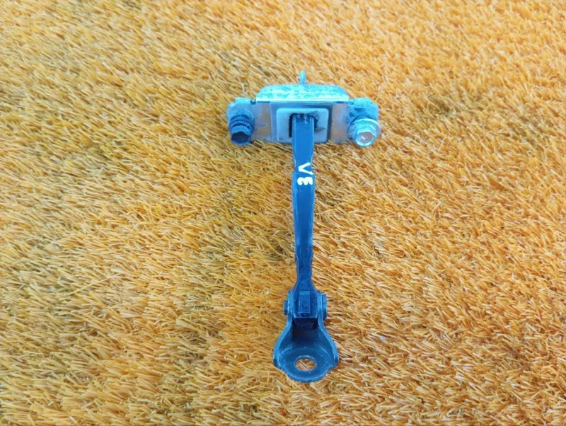 Ограничитель двери