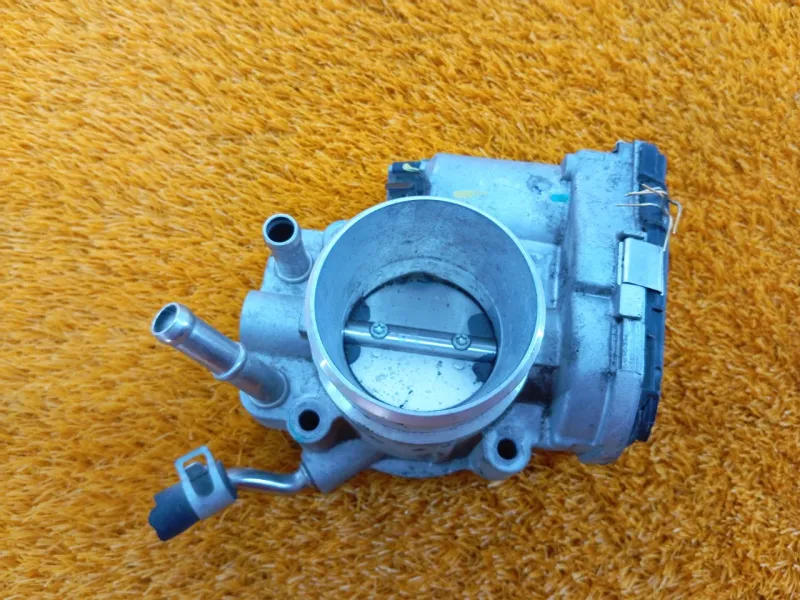 Дроссельная заслонка