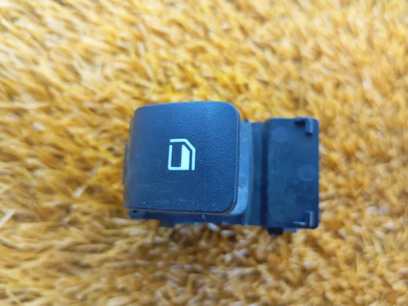 Кнопка стеклоподъемника