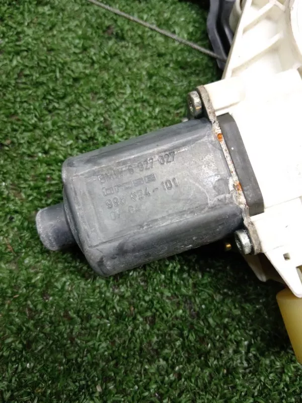 Стеклоподъемник BMW 1-Series 2007 51337138465 E87, передний левый