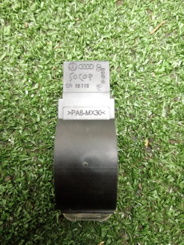 Плафон подсветки багажника