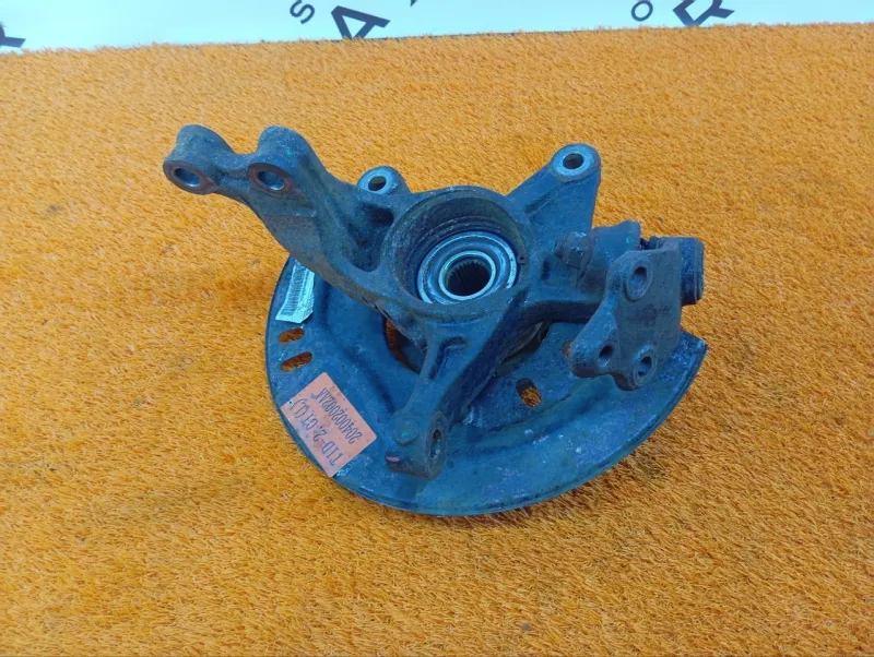 Кулак поворотный