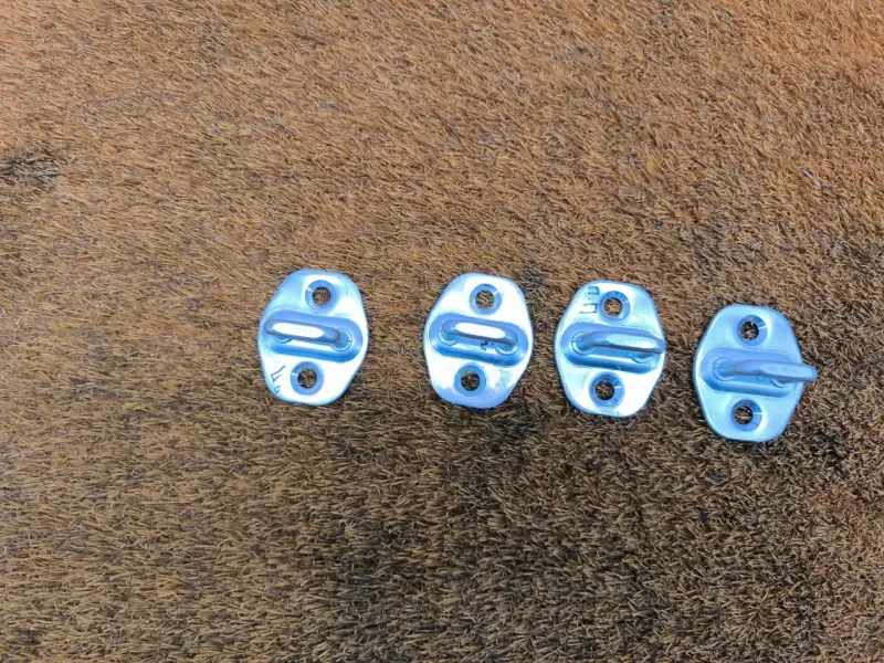 Ответная часть замка двери